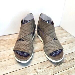 Eileen Fisher Voice Wedge Strappy Criss Cross Sandals Shoes Gray Suede Sz.  7